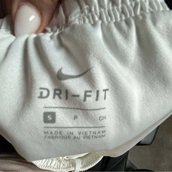 Nike dry-fit running shorts - Picture 4 of 5
